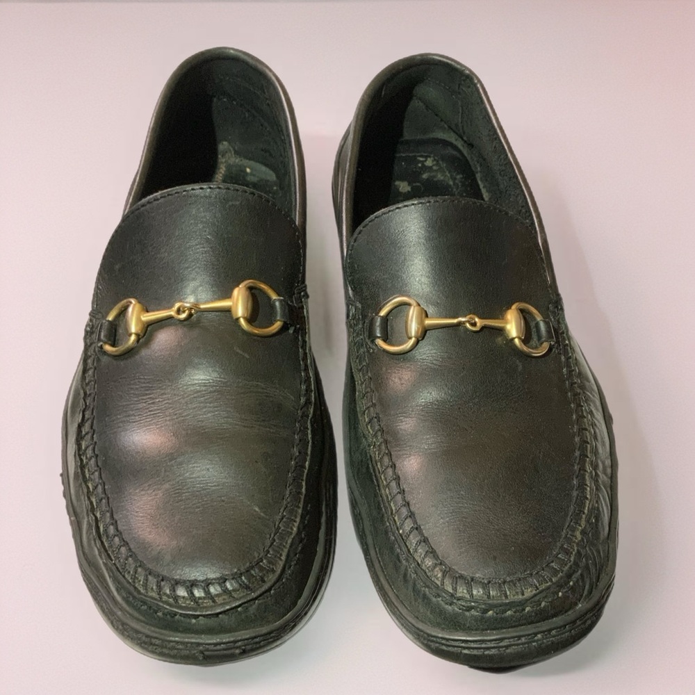 GUCCI Classic black loafers with gold Horse-bit.